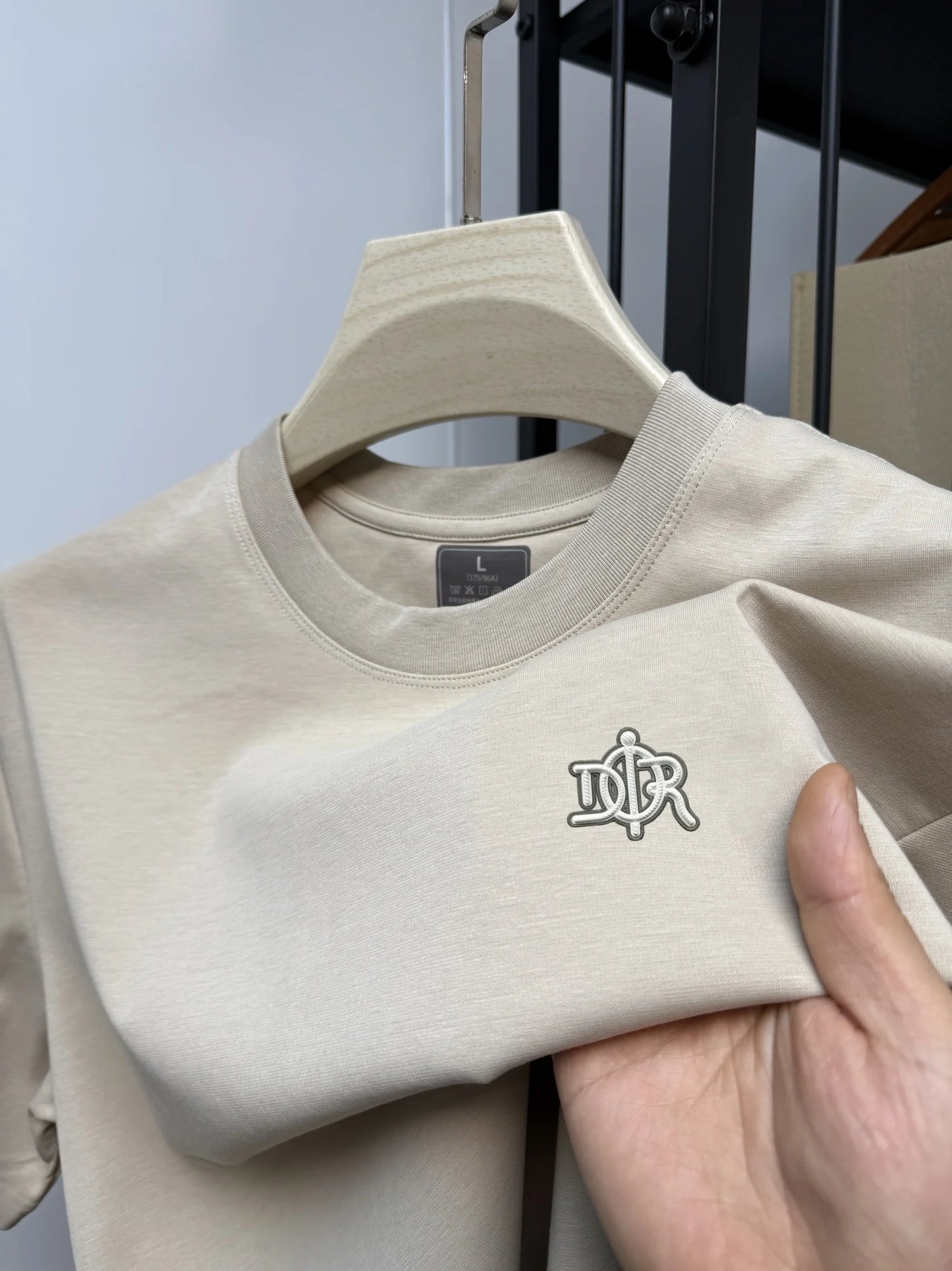 Light luxury short sleeve summer new men's personalized round neck T-shirt high-quality brand silk cotton breathable casual top