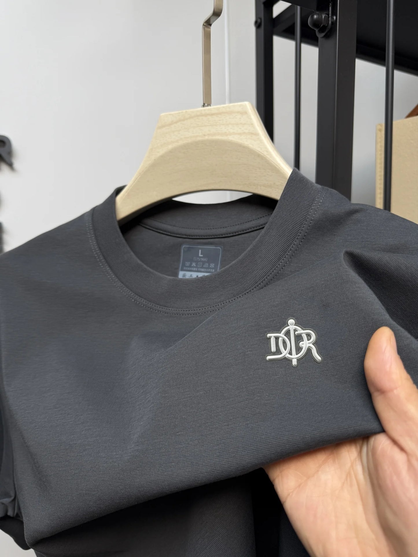 Light luxury short sleeve summer new men's personalized round neck T-shirt high-quality brand silk cotton breathable casual top