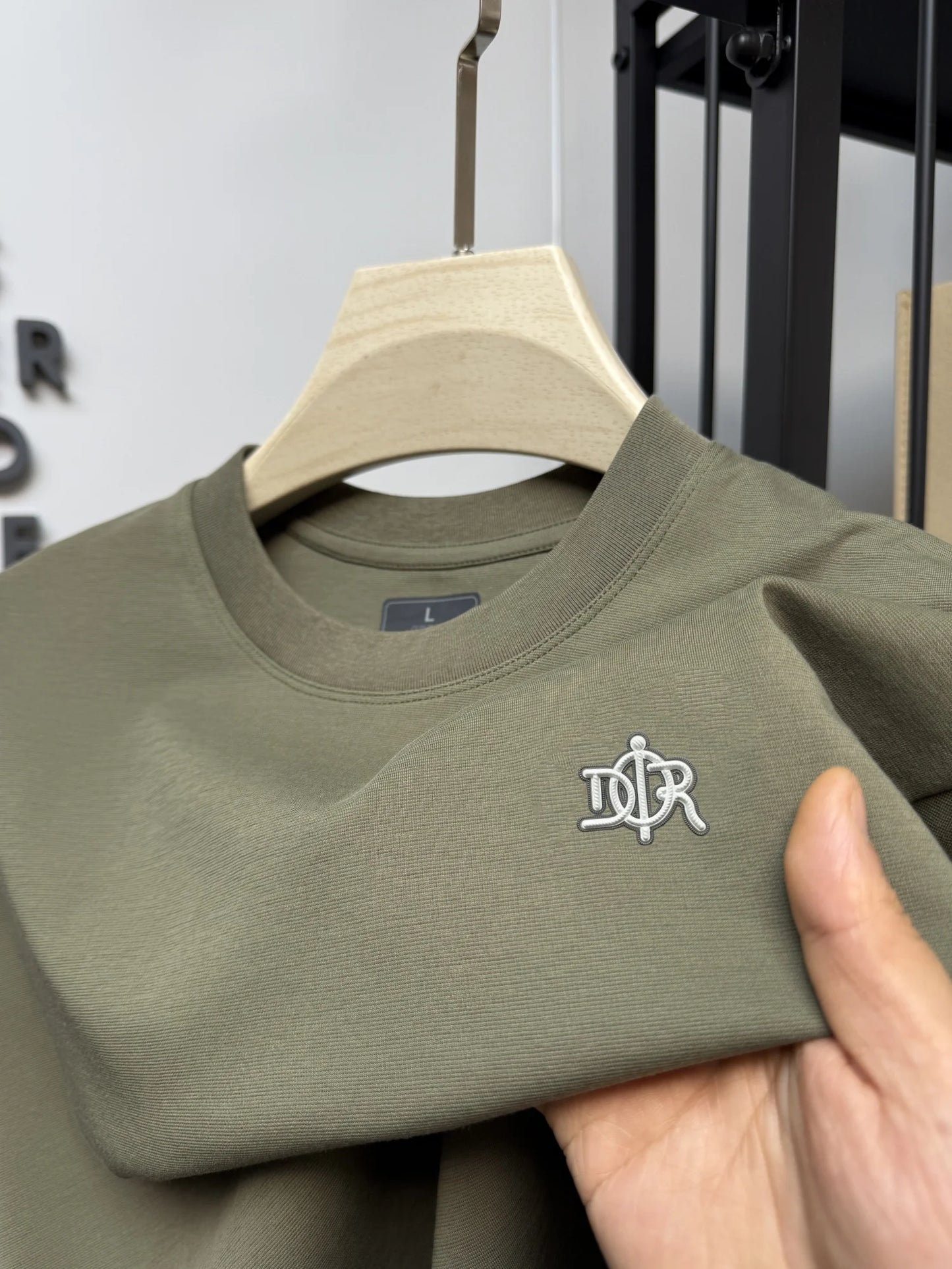 Light luxury short sleeve summer new men's personalized round neck T-shirt high-quality brand silk cotton breathable casual top
