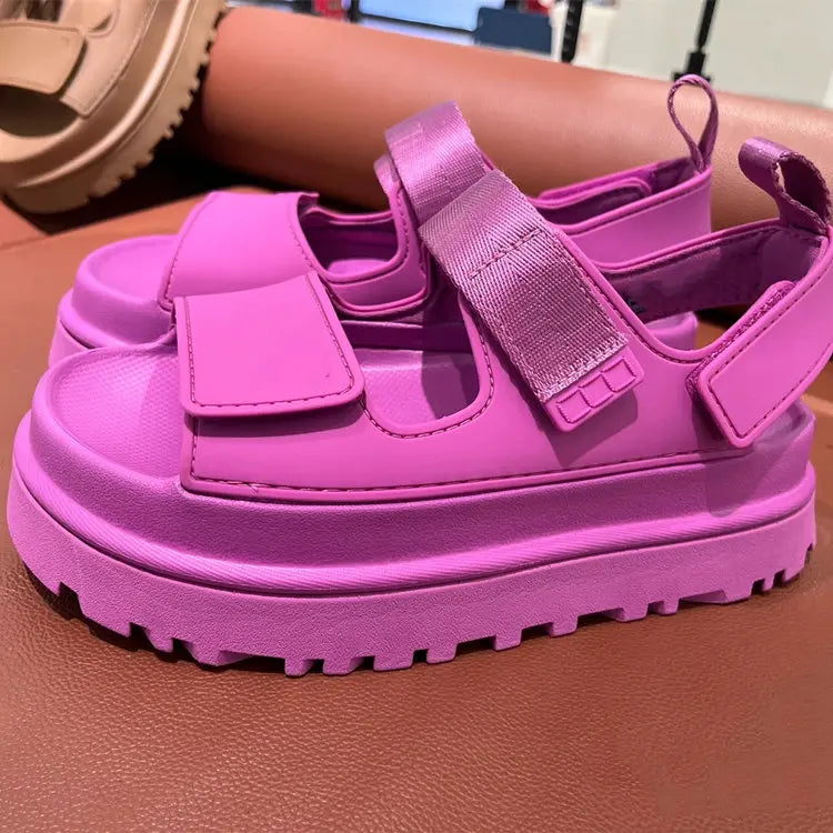 Summer 2025 New Casual Low-heeled Thick-soled Beach Sandals, A Bestseller in Women's Fashion