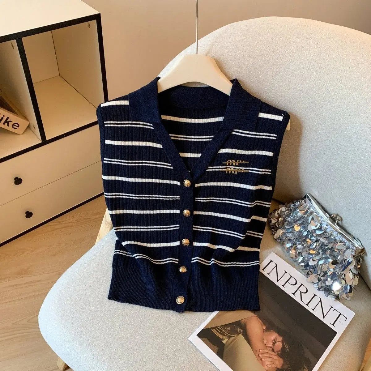 2025 Summer New Temperament Korean Embroidered V-neck Sleeveless Knitting Tank Top Female Fashion Striped Buttons T-Shirts Tops