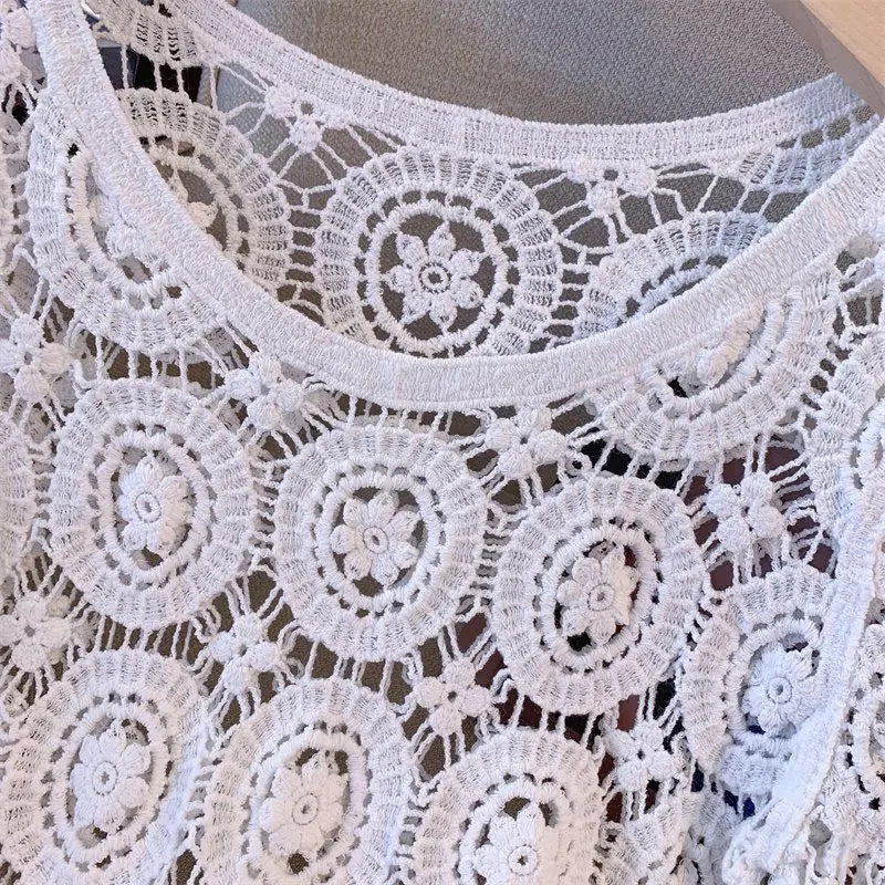 2025 Lace Chic Women's Short French Style Hollowed-out Knitted Sweater Pullover Korean Style New Loose Summer New Top