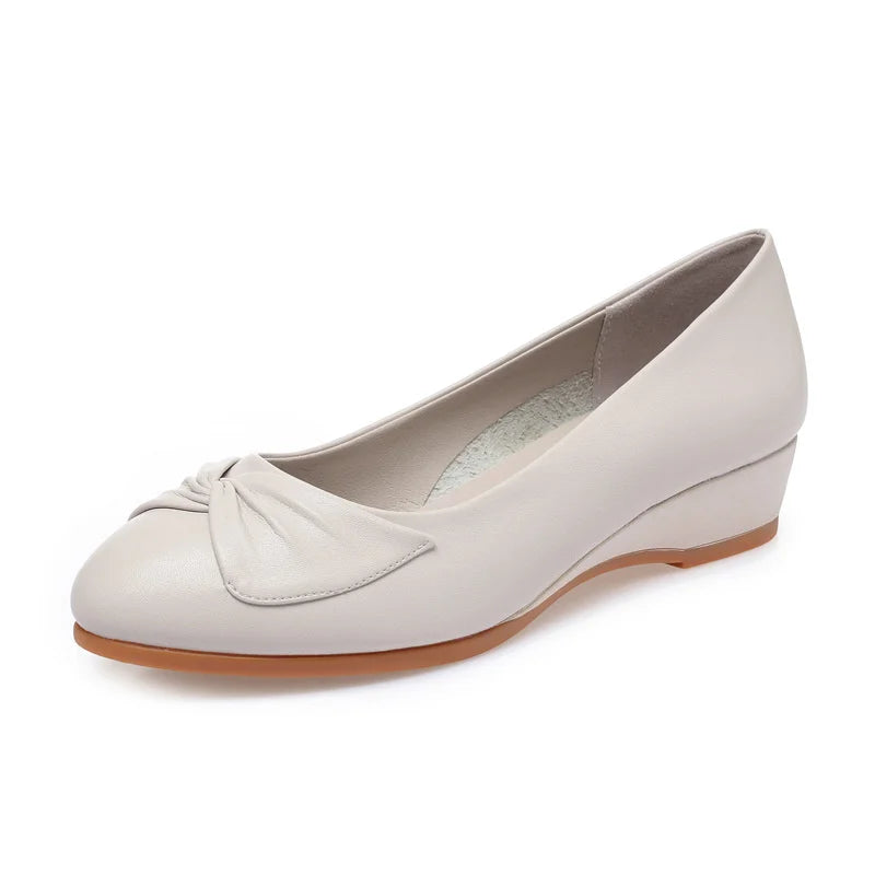 Women Shallow Mouth Casual Light Comfortable Soft Leather Summer Summer Students 2024 New Fashion Outdoor Party Loafers
