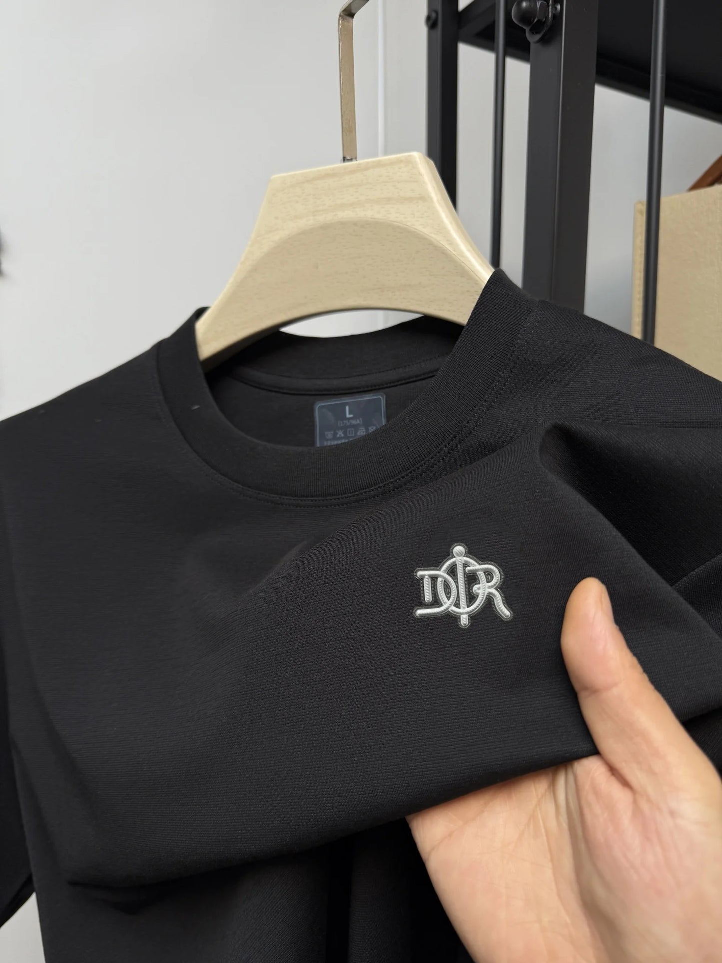 Light luxury short sleeve summer new men's personalized round neck T-shirt high-quality brand silk cotton breathable casual top