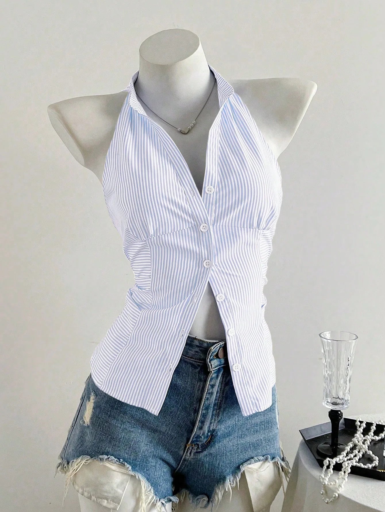 2025 Sexy Fashion Causal Stripe V Neck Sleeveless Holiday Design Plaid Skinny Halter Women Tank Chic Holiday Streetwear Tanks