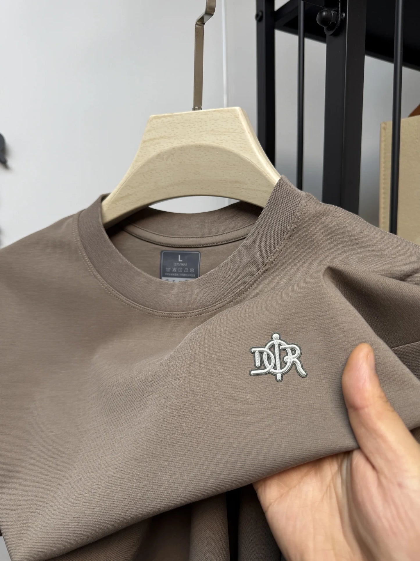 Light luxury short sleeve summer new men's personalized round neck T-shirt high-quality brand silk cotton breathable casual top