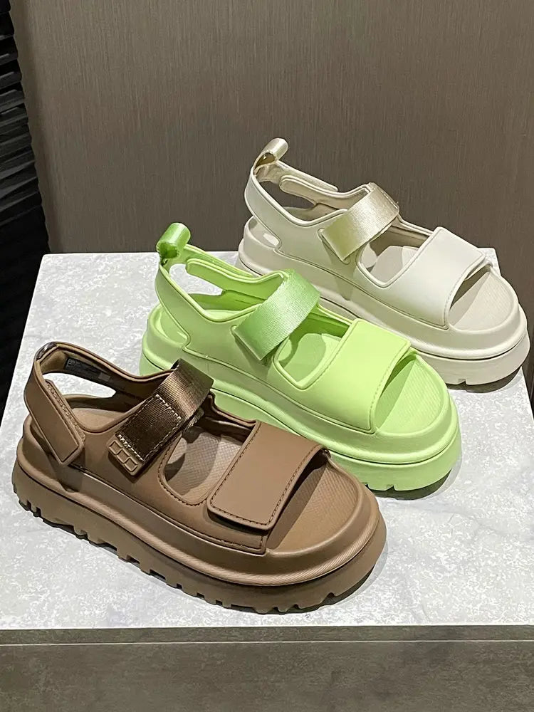 Summer 2025 New Casual Low-heeled Thick-soled Beach Sandals, A Bestseller in Women's Fashion