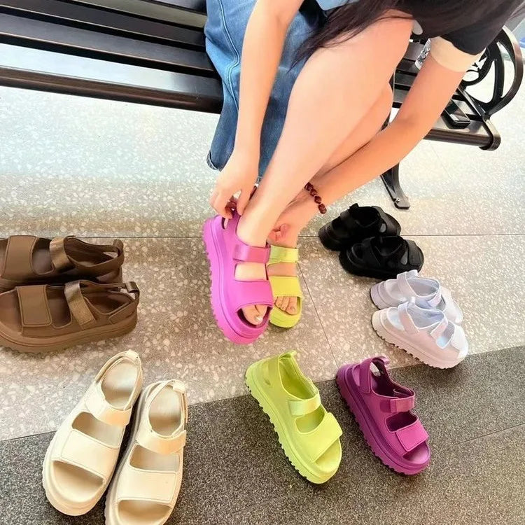 Summer 2025 New Casual Low-heeled Thick-soled Beach Sandals, A Bestseller in Women's Fashion