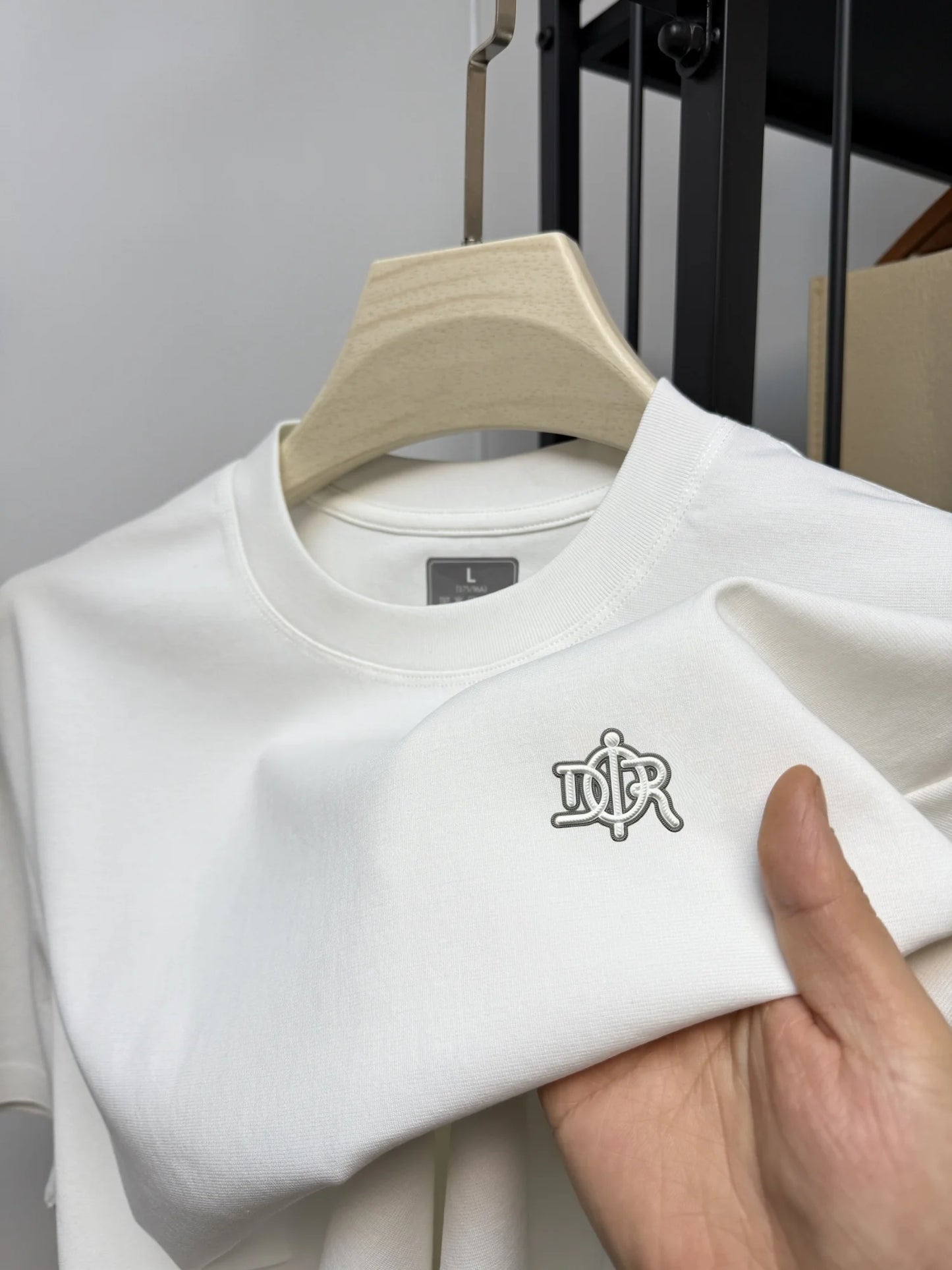 Light luxury short sleeve summer new men's personalized round neck T-shirt high-quality brand silk cotton breathable casual top