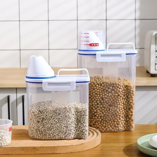 1.5/2kg Kitchen Supplies Food Storage Bucket Portable Moistureproof Storage Tank with Scale Cup Food Bucket Plastic Container