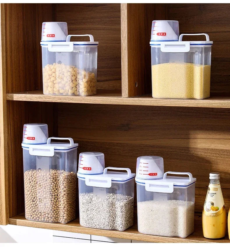 1.5/2kg Kitchen Supplies Food Storage Bucket Portable Moistureproof Storage Tank with Scale Cup Food Bucket Plastic Container