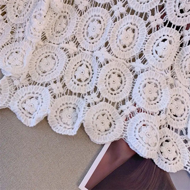 2025 Lace Chic Women's Short French Style Hollowed-out Knitted Sweater Pullover Korean Style New Loose Summer New Top