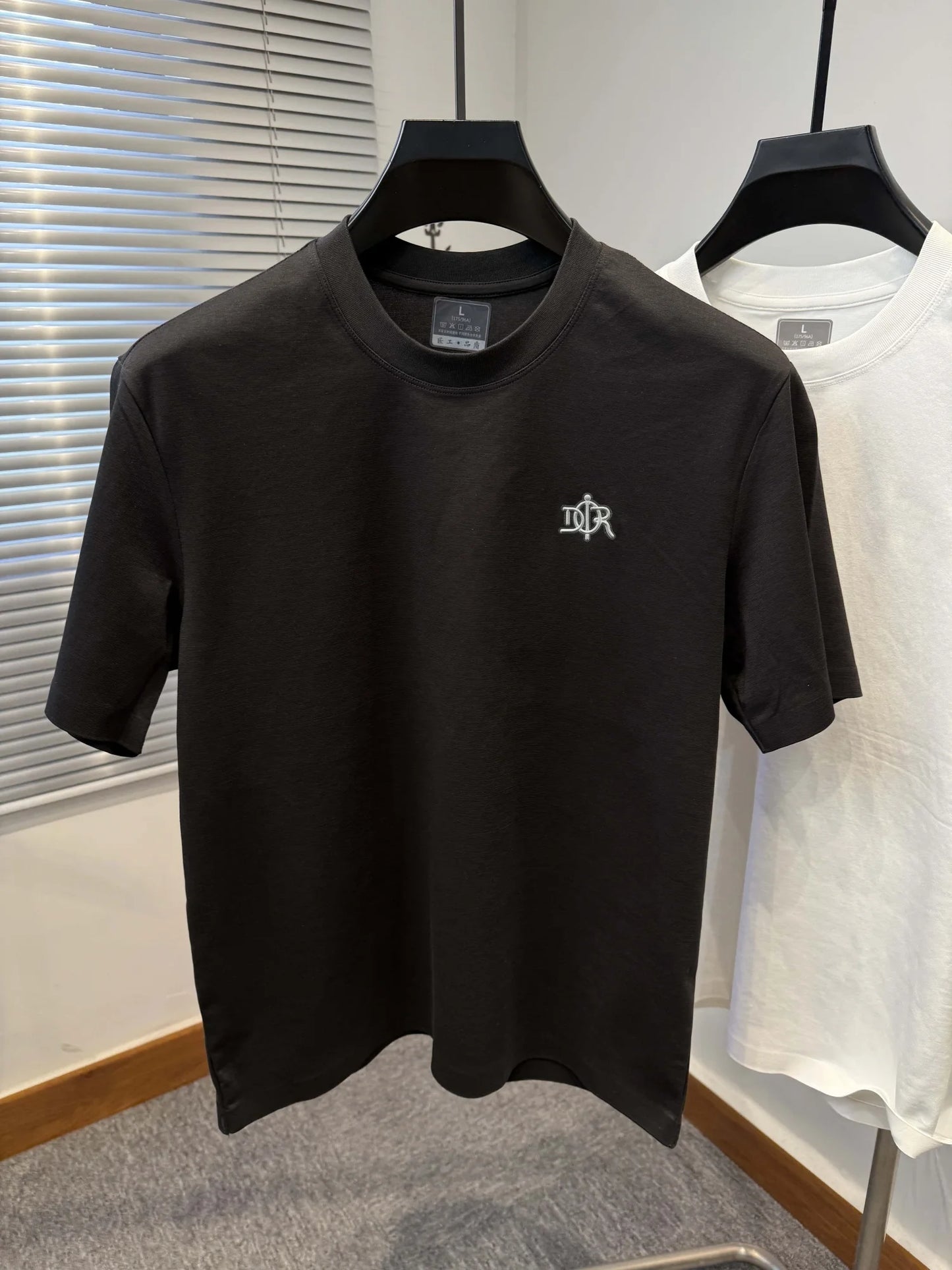 Light luxury short sleeve summer new men's personalized round neck T-shirt high-quality brand silk cotton breathable casual top