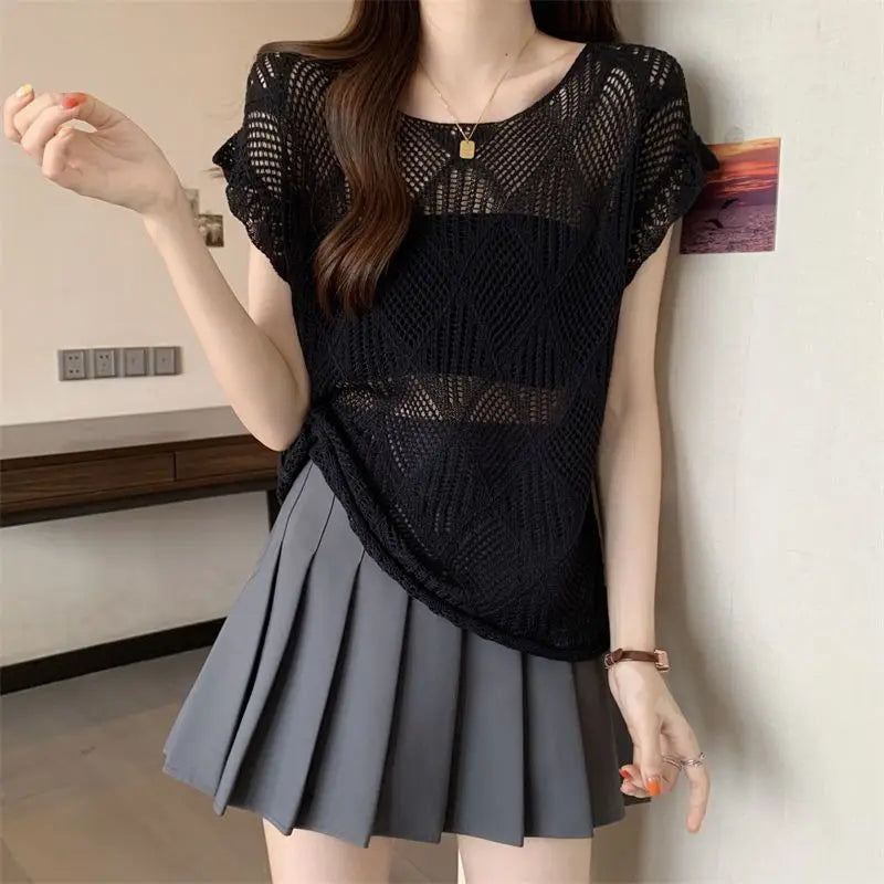 2025 Summer New Hollow Ice Silk Sweater for Women Short-sleeved Shirt with Backless Vests and Thin Tops