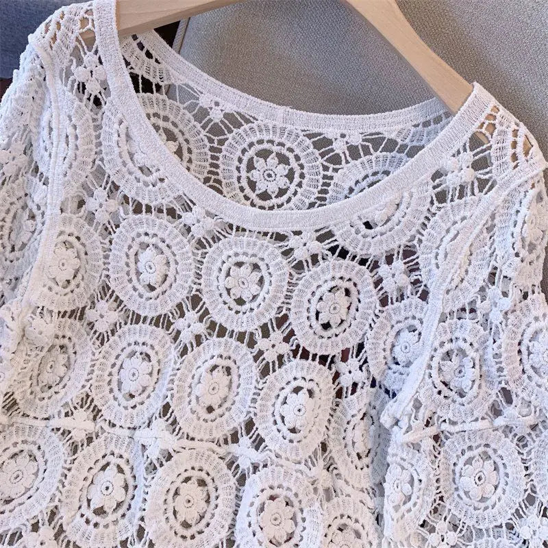 2025 Lace Chic Women's Short French Style Hollowed-out Knitted Sweater Pullover Korean Style New Loose Summer New Top