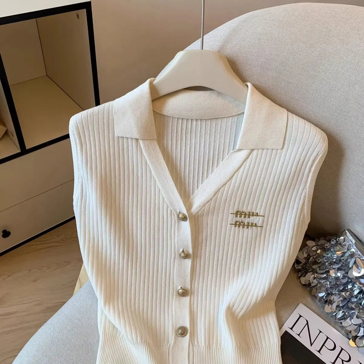 2025 Summer New Temperament Korean Embroidered V-neck Sleeveless Knitting Tank Top Female Fashion Striped Buttons T-Shirts Tops