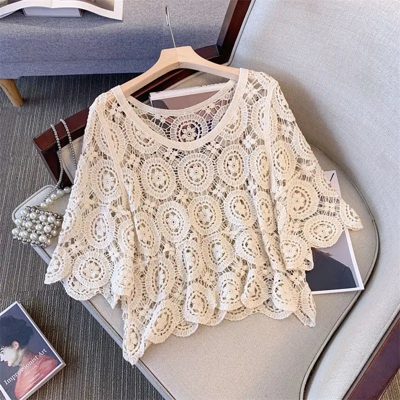 2025 Lace Chic Women's Short French Style Hollowed-out Knitted Sweater Pullover Korean Style New Loose Summer New Top