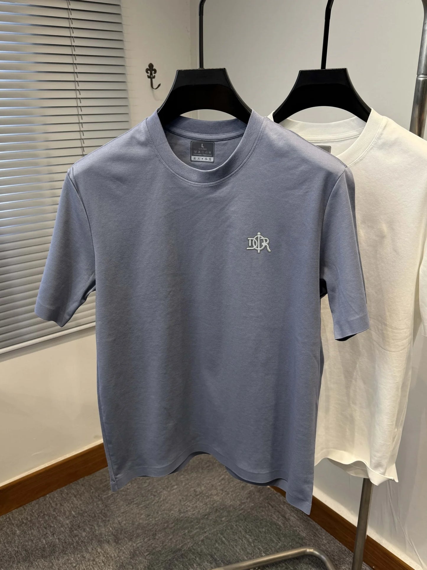 Light luxury short sleeve summer new men's personalized round neck T-shirt high-quality brand silk cotton breathable casual top